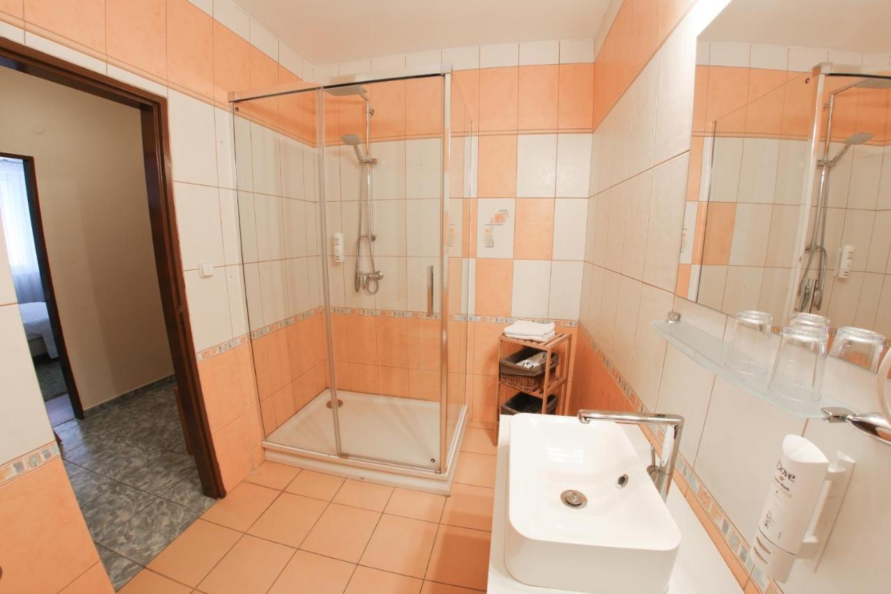 Penzion Modul Наместово Экстерьер фото